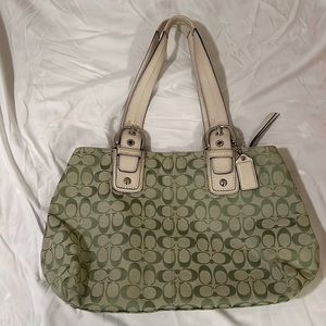 Coach Bag: Green Shoulder Bag with Cream-Colored Lining - Cute Summer Bag